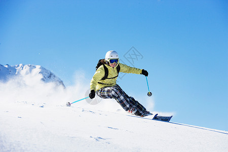 奥尔崔克女子下山滑雪背景