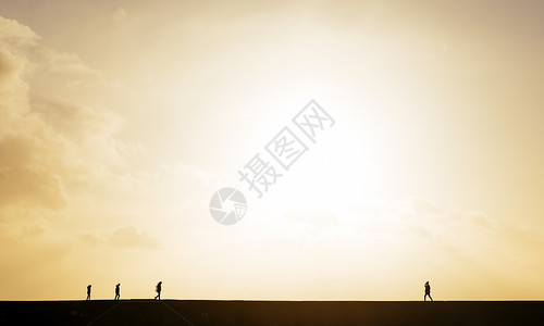 英国多塞特莱姆里吉斯日落时分高清图片