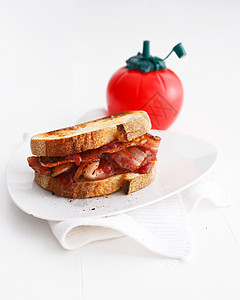 番茄和培根三明治图片