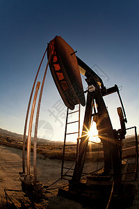 油田阶梯式油泵背景图片