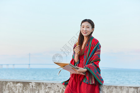 美女素描素材文艺美女在海边绘画背景
