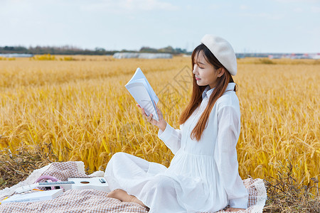 文艺清新女生户外阅读图片