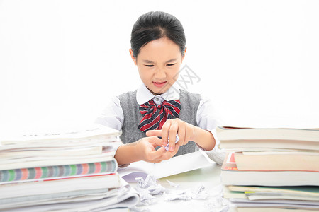 儿童考试素材考试失败的小女孩背景
