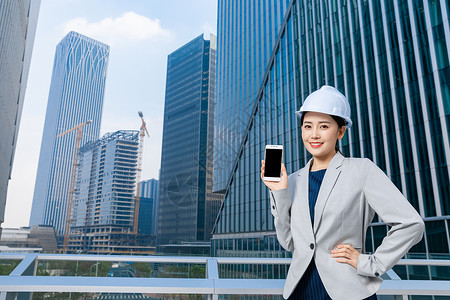 女性建筑工程师拿手机背景图片