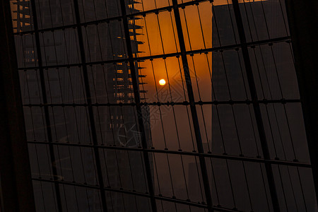 北京丽泽SOHO建筑工地夕阳落日背景图片