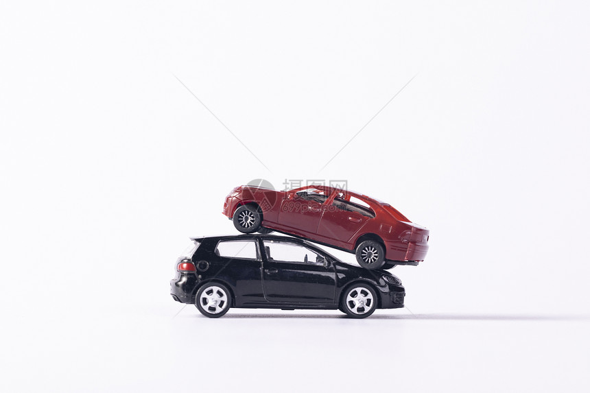 模型车演绎撞车车祸现场图片