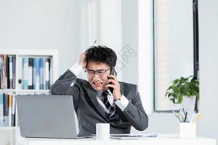 商务男性办公室电话工作崩溃中国人高清图片素材