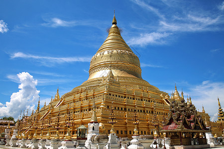缅甸蒲甘大金塔背景图片