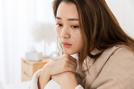 少女眼泪悲伤女性流泪局部特写背景