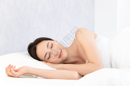 青年居家女性睡觉睡眠图片