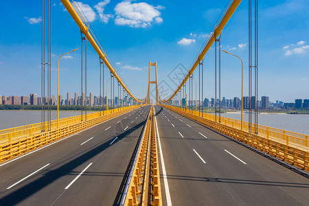 黄色立体背景航拍空旷的武汉杨泗港长江大桥背景