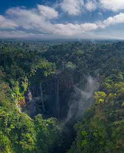 印尼Sewu瀑布群航拍图片