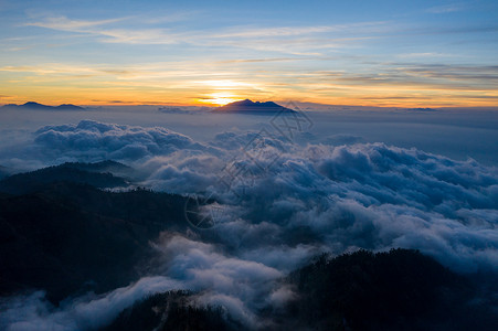 莫兰公园印尼布罗莫火山公园日落航拍背景