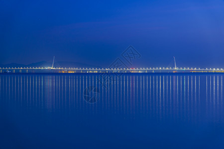 夜景海上深圳湾的大桥高清图片