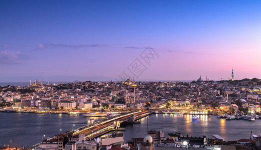 传土耳其的土耳其伊斯坦布尔城市夜景全景背景