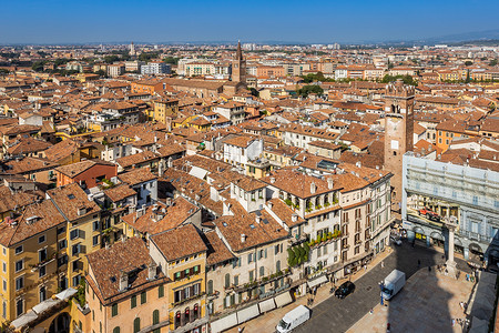 意大利著名旅游城市维罗纳城市风光天际线图片