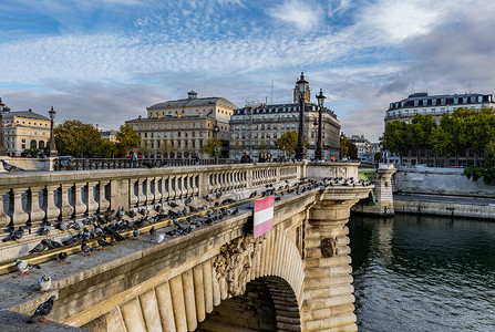 欧洲法国首都巴黎塞纳河风光图片