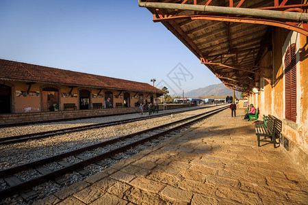 云南蒙自碧色寨火车站复古月台背景图片