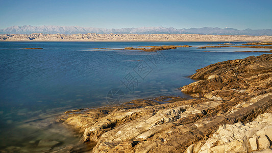 阿塞拜疆咸水湖人工湖背景图片