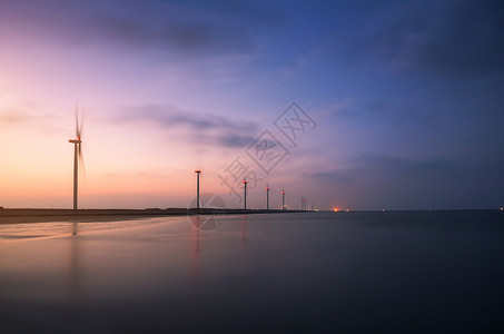 风力风车海上新能源发电背景