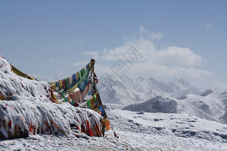 万里雪飘北方雪山自然风光背景