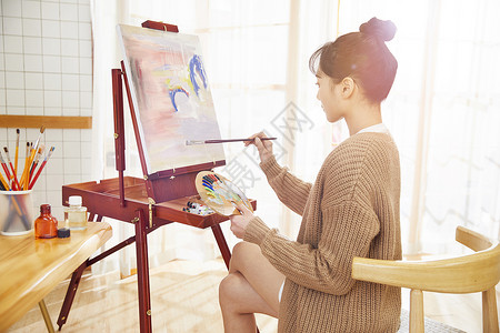 画火柴人素材文艺美女在家画油画背景