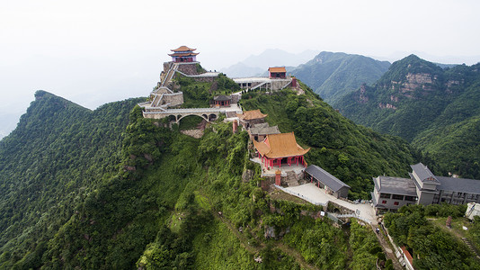 南武当湖南五雷山背景