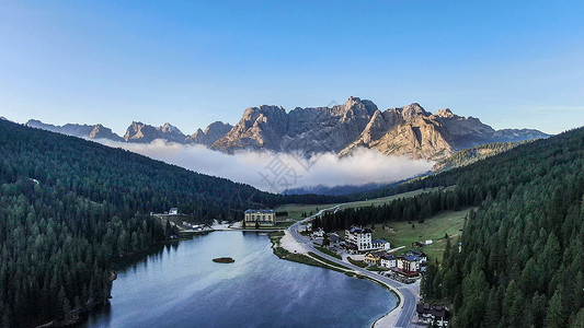 意大利阿尔卑斯山航拍多洛米蒂高山湖泊密苏里纳湖全景背景