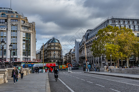 欧洲法国巴黎恢宏的城市建筑风光图片