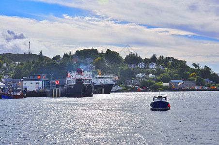 苏格兰高地奥本海港小镇高清图片