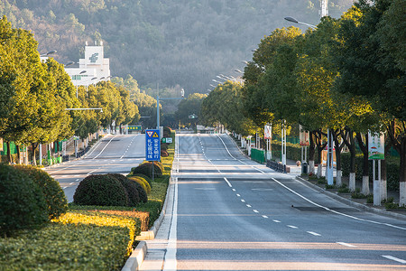 空旷的道路背景图片