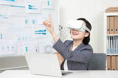 商务白领科技VR设备办公图片