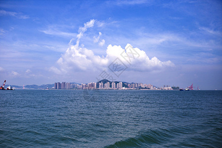 海沧海上远观城市风光背景