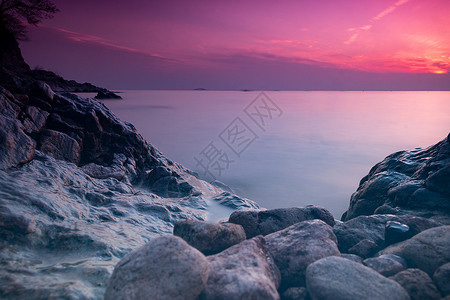 安徽合肥巢湖礁石落日风光背景图片