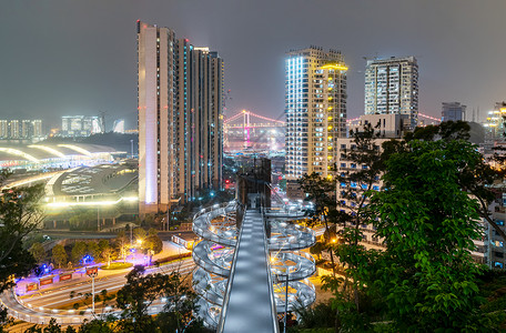 赞礼号厦门健康步道1号入口处的夜色背景