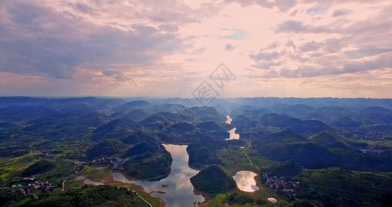 白天水域凤凰山水图背景