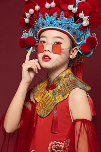 脸谱面具中国风潮流儿童拿着京剧面具背景