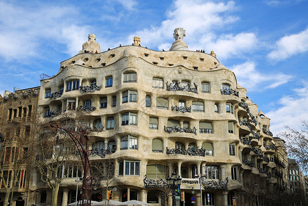 高迪著名建筑作品巴塞罗那米拉之家高清图片
