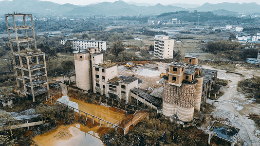 坑坑洼洼废弃水泥厂化工建材行业废墟航拍背景