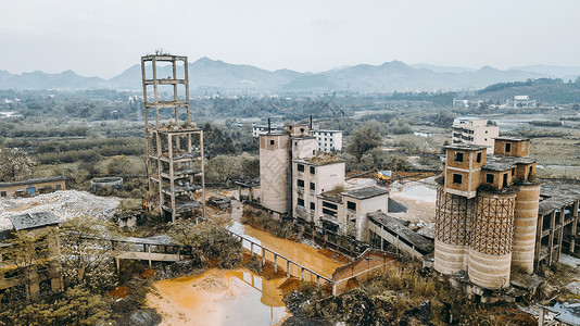 坑坑洼洼废弃水泥厂化工建材行业废墟航拍背景