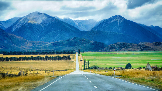 中国旅游日英文新西兰自驾游南岛风光山川道路背景