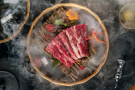 金针菇肉片日本料理牛肉烤肉背景