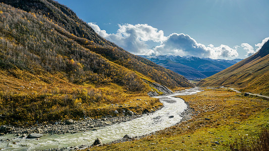 旅游胜地高加索山脉徒步天堂自然风光高清图片