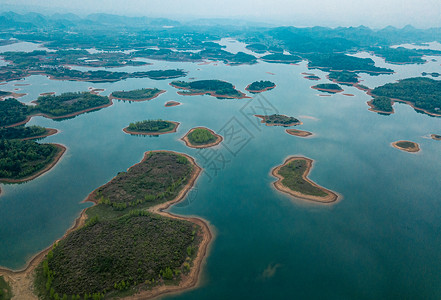 航拍贵州平坝红枫湖小岛摄影图片图片