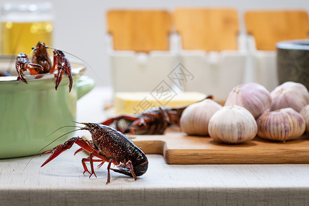 蒜蓉小龙虾食材图片