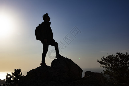 攀登励志人物剪影励志向上图片背景