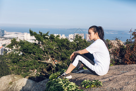 厦门海边郊游美女背景图片