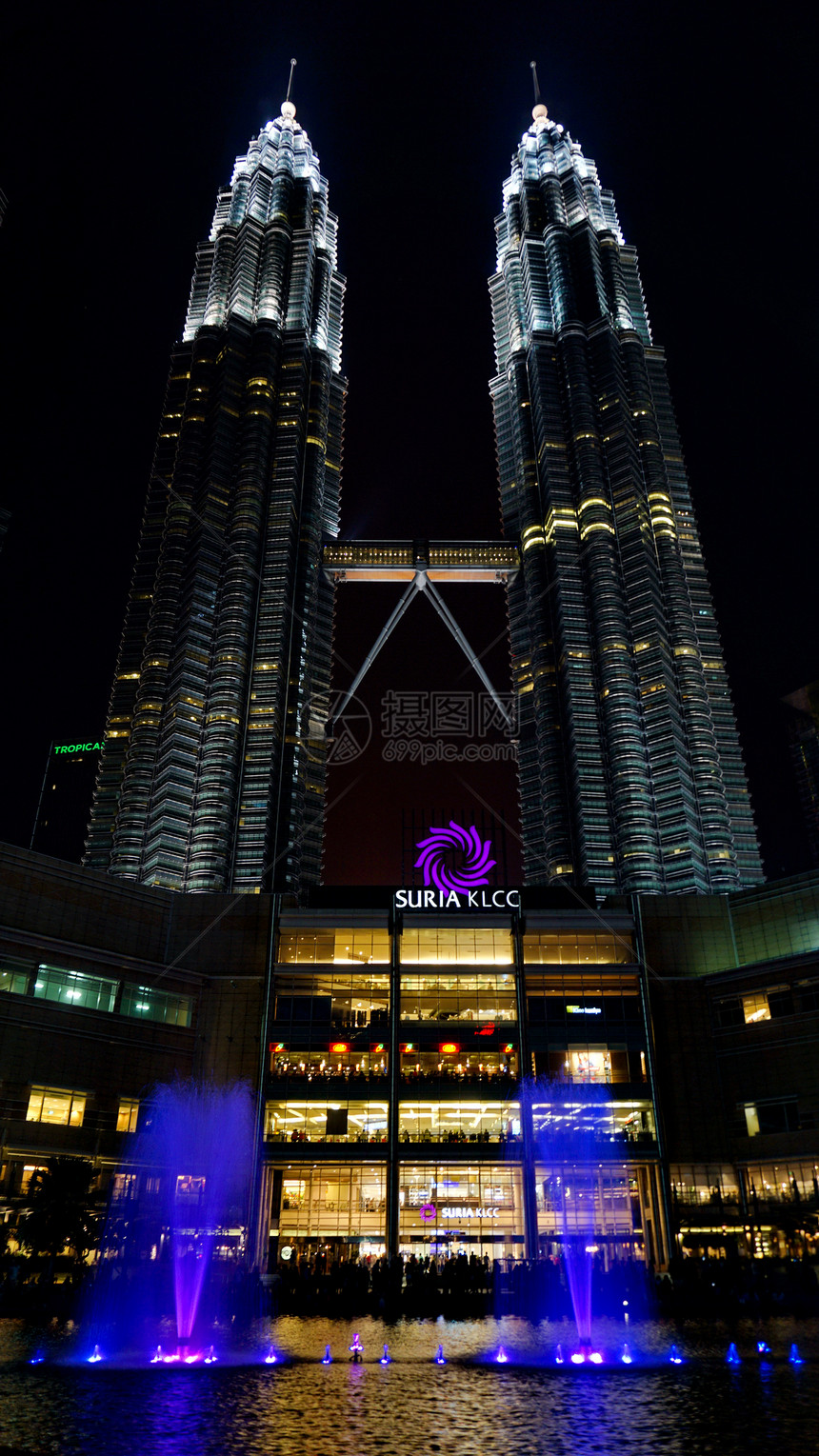 马来西亚吉隆坡双子塔夜景图片