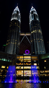 吉隆坡地标双子塔马来西亚吉隆坡双子塔夜景背景