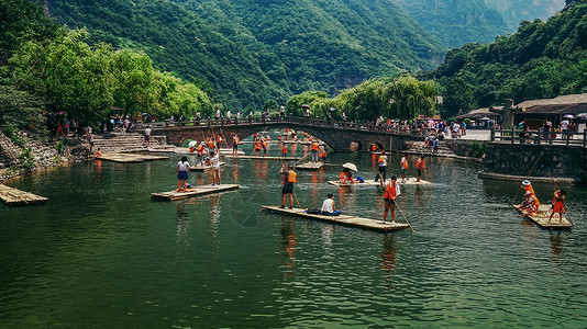 云台山竹排景色高清图片